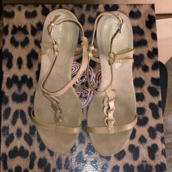 Women’s Shoes - Picture 1 of 4